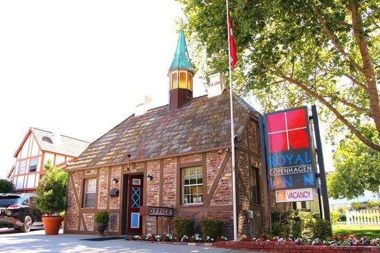 Royal Copenhagen Inn Solvang Exteriör bild